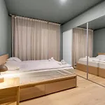 Deluxe Arctic Seafront With Sea & Mountain Views Apartment Tromsø