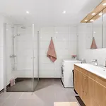 Deluxe Arctic Seafront With Sea & Mountain Views Apartment *