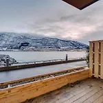 Appartement Deluxe Arctic Seafront With Sea & Mountain Views Tromsø