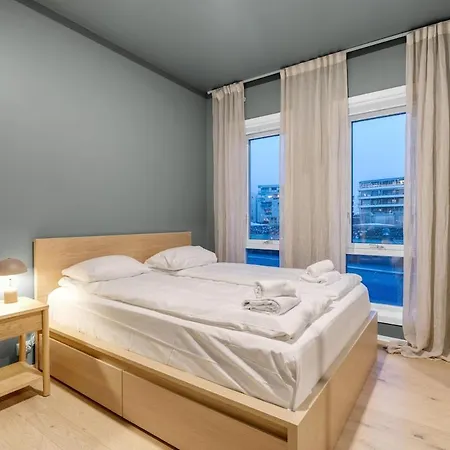 Leilighet Deluxe Arctic Seafront With Sea & Mountain Views *