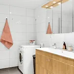 Apartman Deluxe Arctic Seafront With Sea & Mountain Views *
